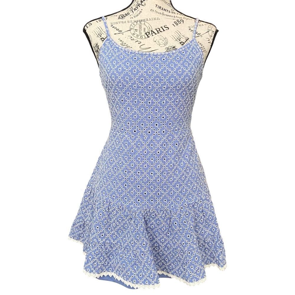 Xtraordinary Sleeveless Spaghetti Strap Eyelet Mini Dress in Size Medium - Picture 2 of 15